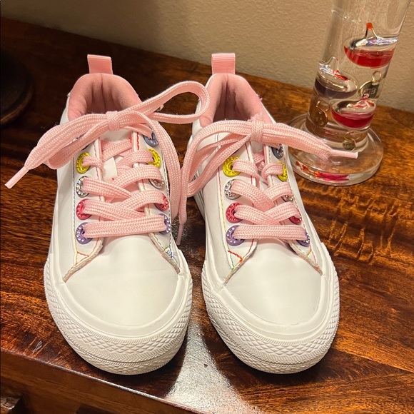 US Sports Kids Sneakers in White and Pink, Size 11, GUC - Picture 1 of 17